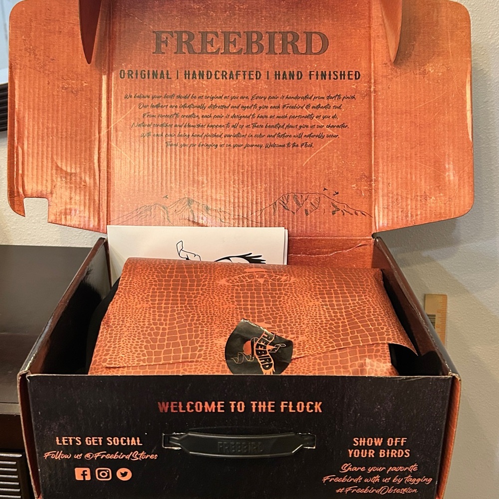 NWT FREEBIRD “DARLIN” Boots in Natural & Black | Size 7 🔥PRICE FIRM !!! - Picture 2 of 14